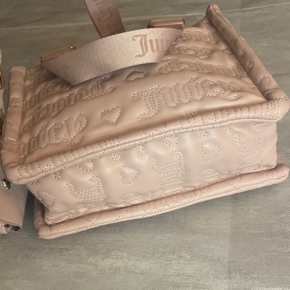 Juicy Couture Pastel Pink Signature league tote w/web strap and mini pouch - Picture 9 of 17